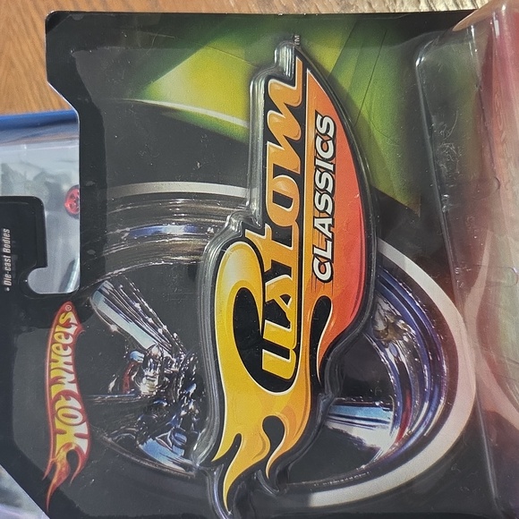 Hot Wheels Custom Classics - Bone Shaker (BROWN) - 4 of 5  - NEW - Picture 5 of 6